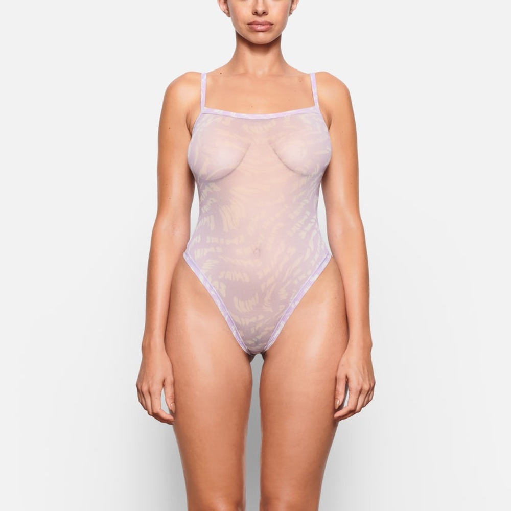 NWT SKIMS BODYSUIT